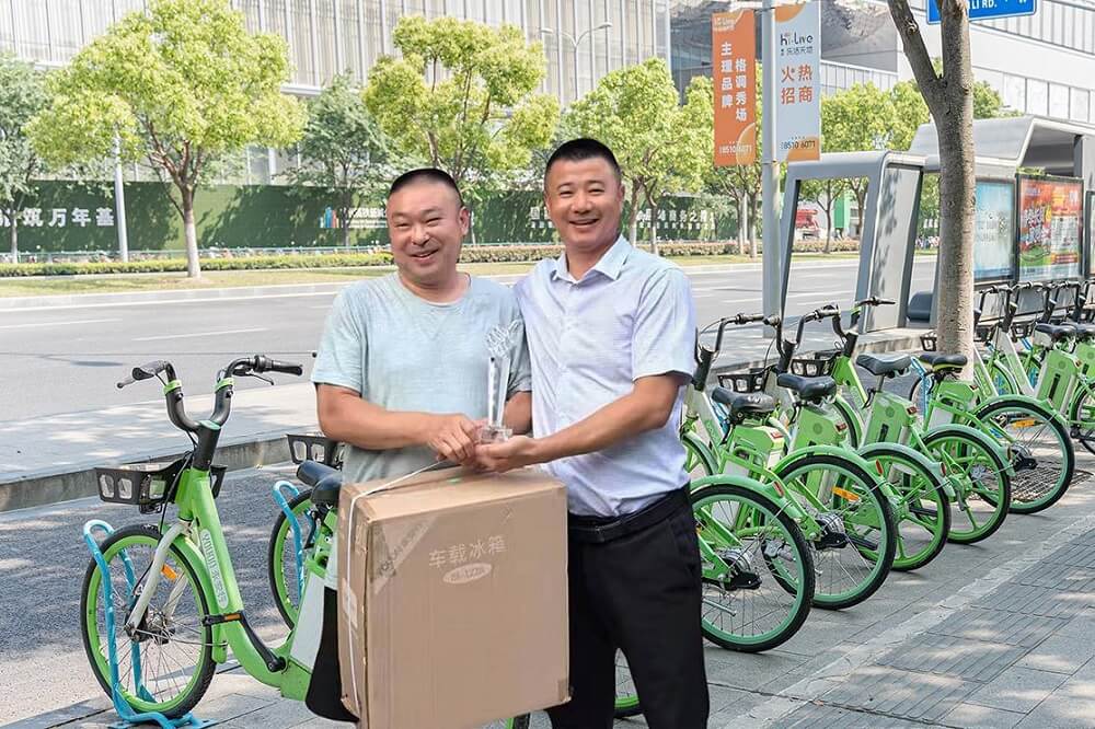 “骑行侠”两个月义务整摆单车600辆获奖励