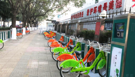 济宁公共自行车运营两周年 无车日当天办卡近四百张
