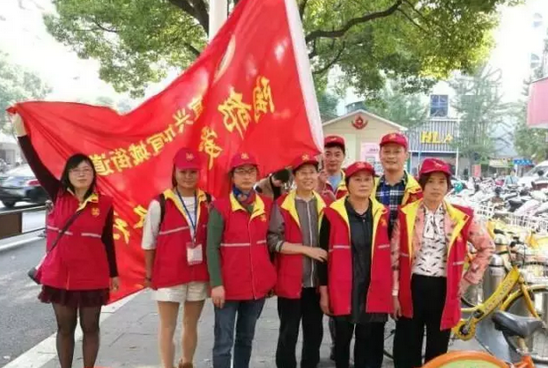 宜兴：“创城”全民行动之维护公共自行车