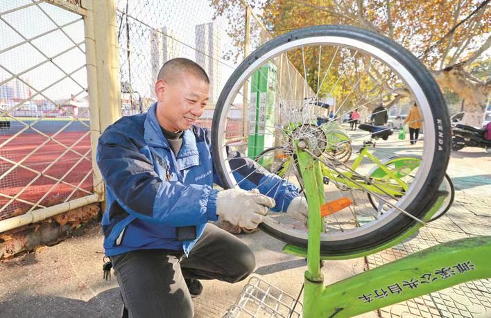 公共自行车维护保安全