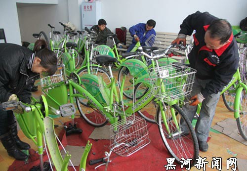 黑河：我市便民公共自行车入库检修