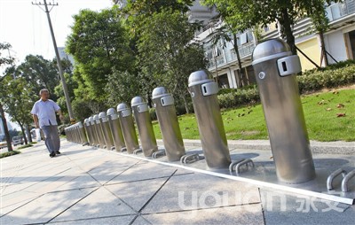 温州市区公共自行车服务点锁车柱率先亮相
